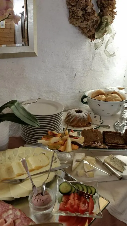 B&B Elfi Salzburg 3*,