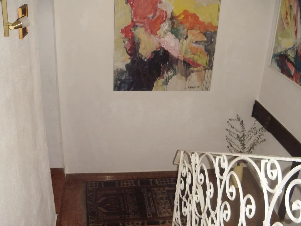 B&B Elfi Salzburg Bed & Breakfast